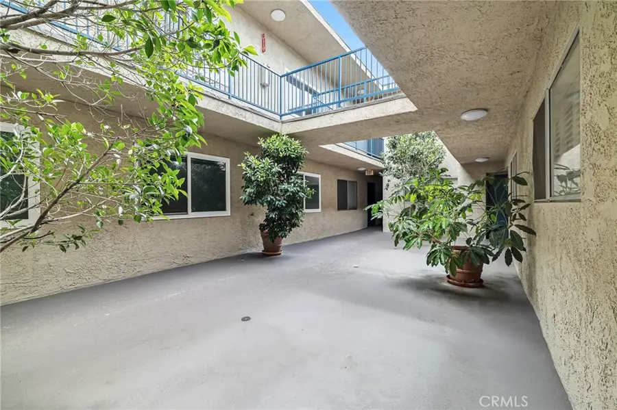 14560 Clark Street #215, Sherman Oaks, CA 91411 - #2
