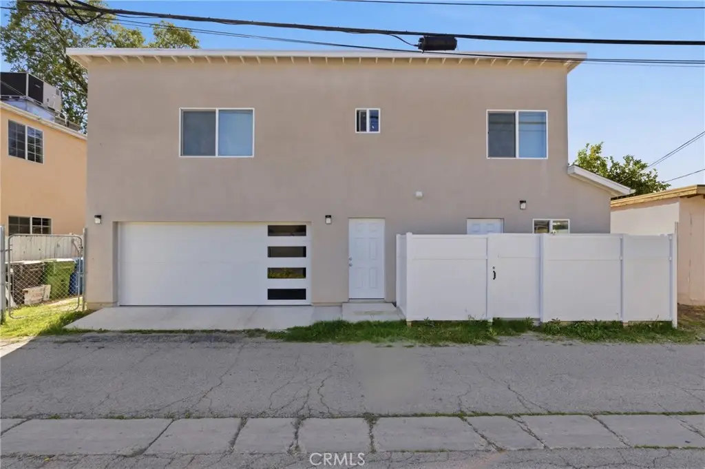 6836 Aura, Reseda, CA 91335 - #1
