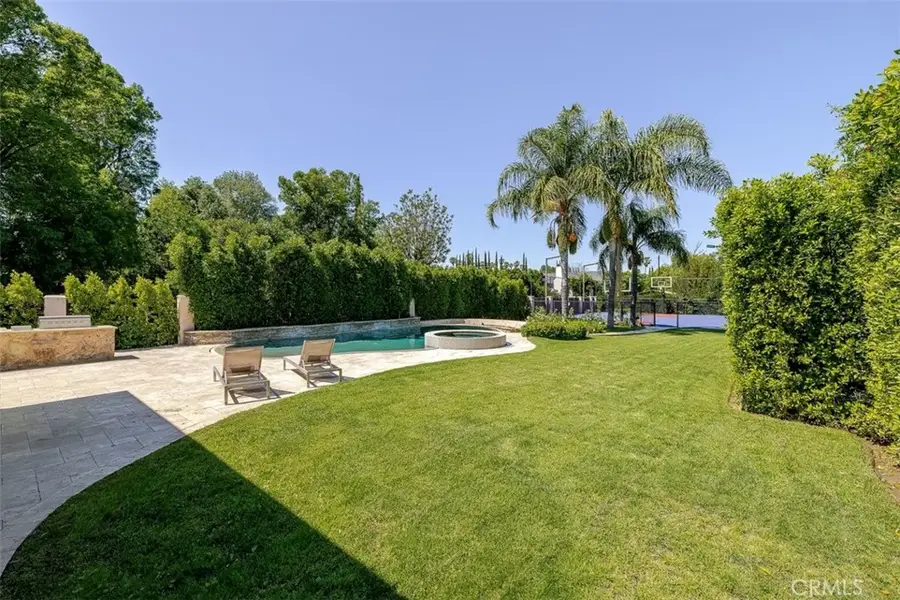 22953 Oxnard Street, Woodland Hills, CA 91367 - #3