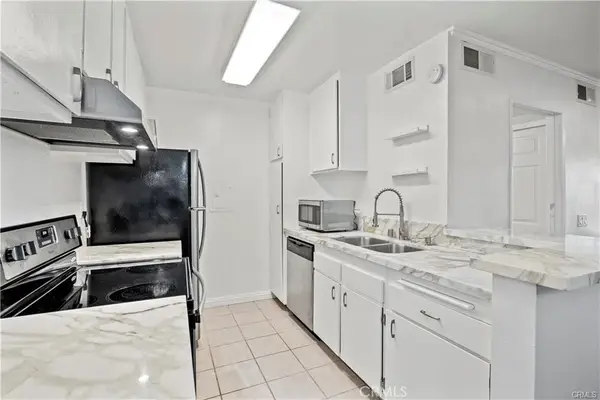 23515 Lyons, Valencia, CA 91355