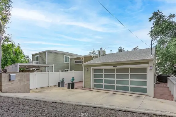 20925 Almazan Road, Woodland Hills, CA 91364