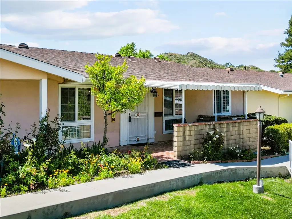 19163 Avenue Of The Oaks, Newhall, CA 91321 - #1