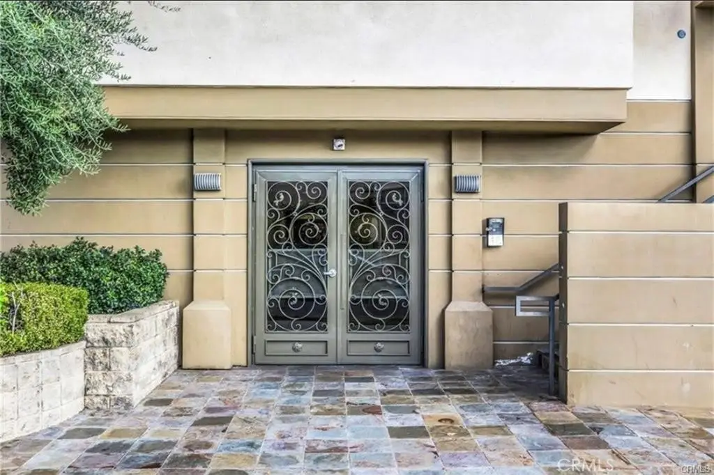 6800 Corbin, Reseda, CA 91335 - #1