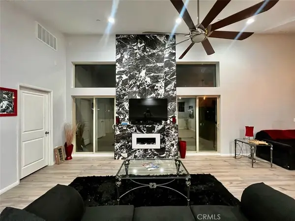 1013 E La Palma, Inglewood, CA 90301