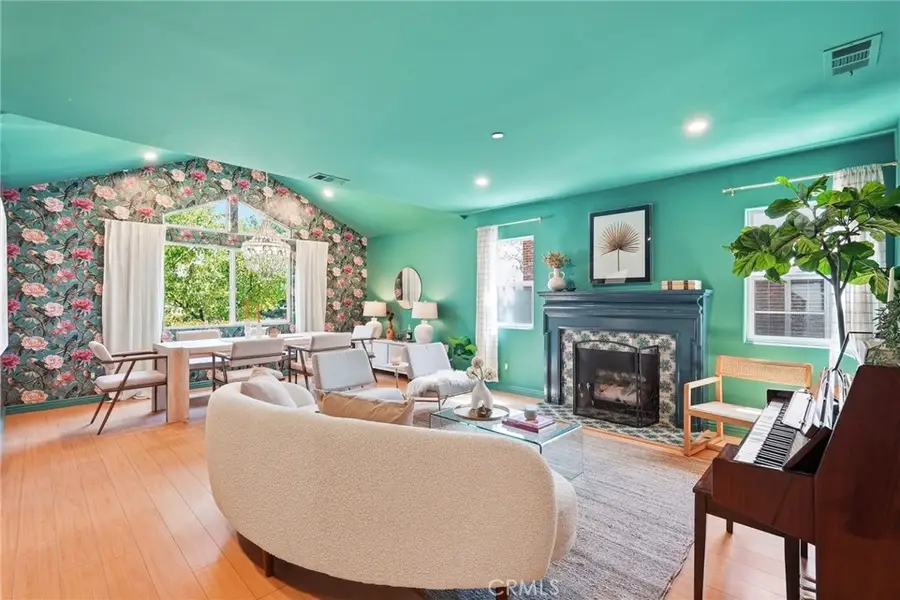 435 Eton Drive, Burbank, CA 91504 - #3