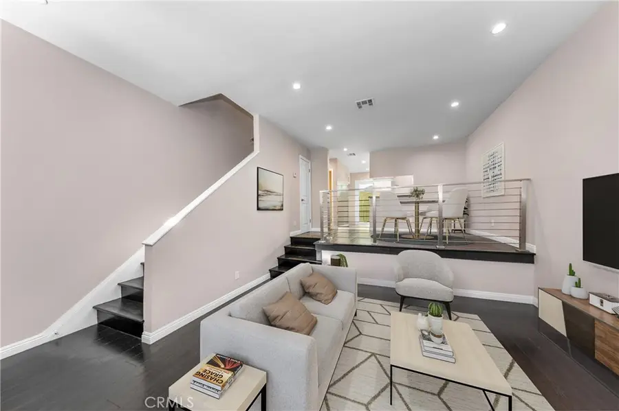 14937 Sherman Way #5 #5, Van Nuys, CA 91405 - #3