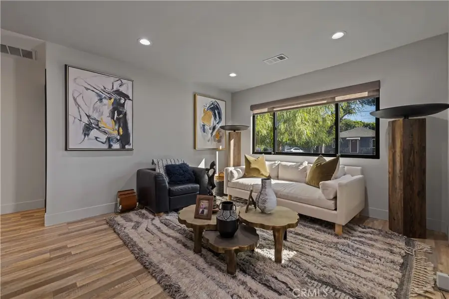 17929 Martha Street, Encino, CA 91316 - #2