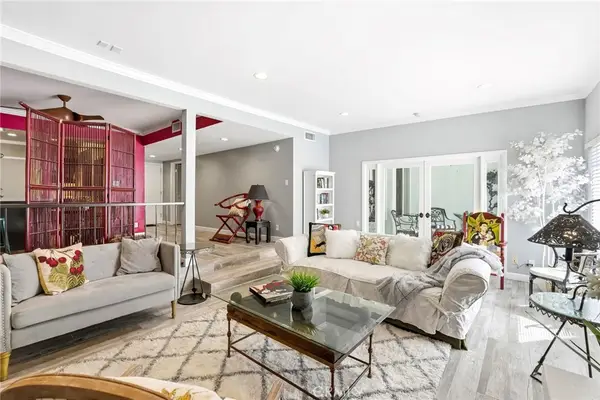 4807 Woodley Avenue #303, Encino, CA 91436