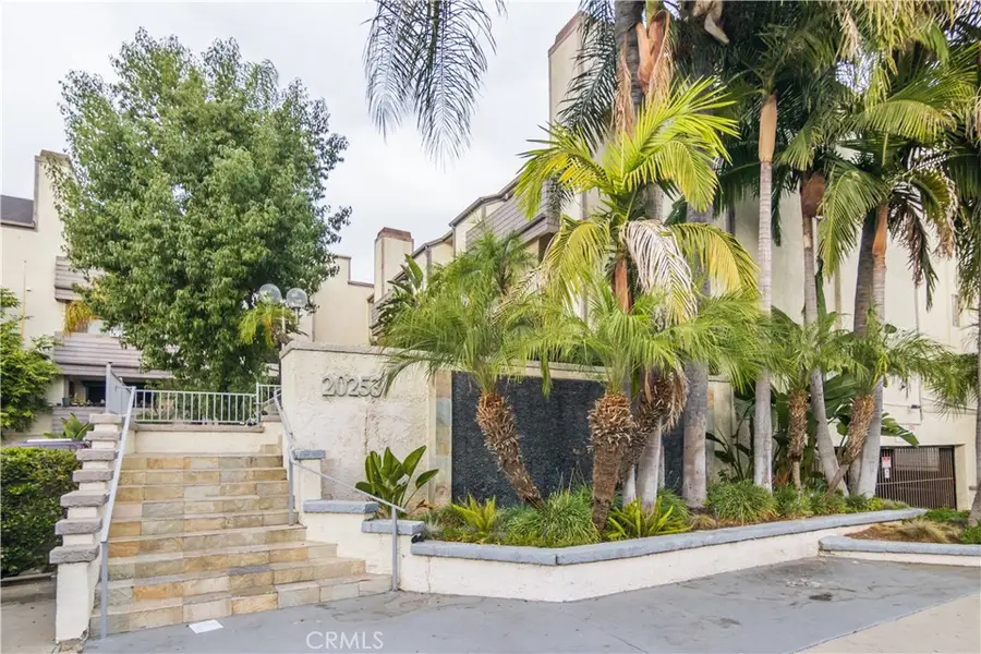 20253 Keswick Street #318, Winnetka, CA 91306 - #3