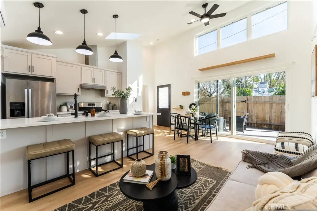 16124 San Fernando Mission Blvd, Granada Hills, CA 91344 - #1