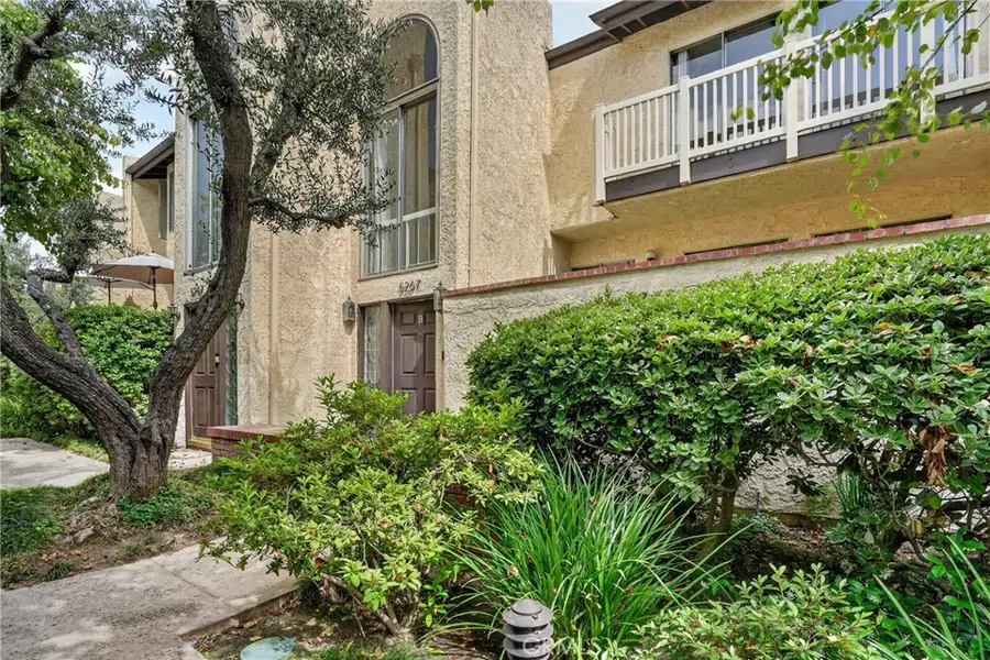 5267 Coldwater Canyon Ave #B, Sherman Oaks, CA 91401 - #2