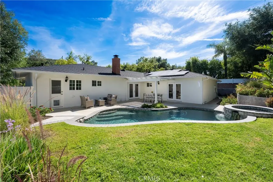 23555 Neargate, Newhall, CA 91321 - #2