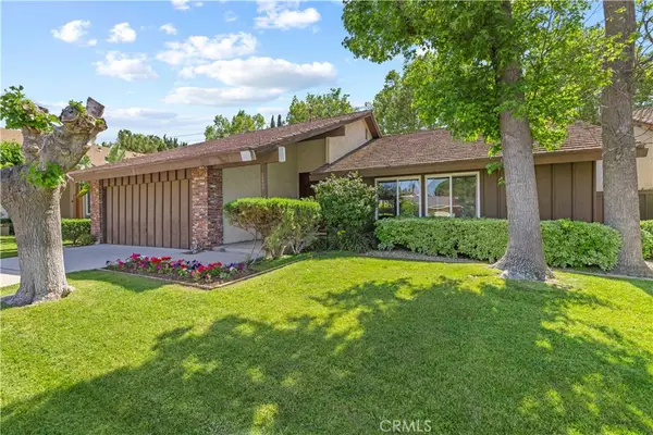 25033 Avenida Balita, Valencia, CA 91355