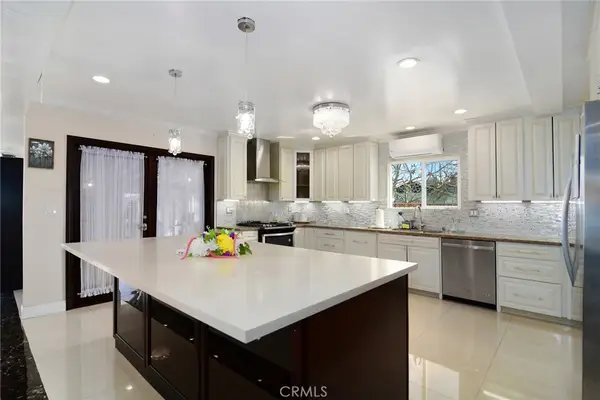 6508 Moorcroft Avenue, Woodland Hills, CA 91303