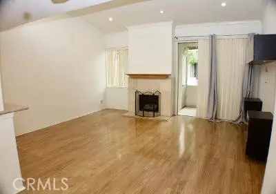 5325 Newcastle #322, Encino, CA 91316