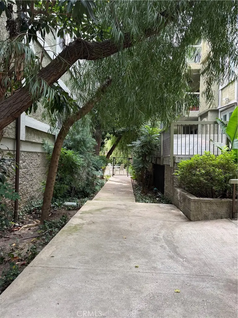 18324 Clark Street #120, Tarzana, CA 91356 - #3