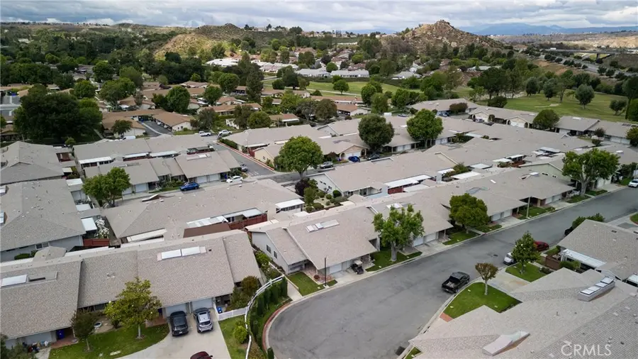 26801 Circle Of The Oaks, Newhall, CA 91321 - #2