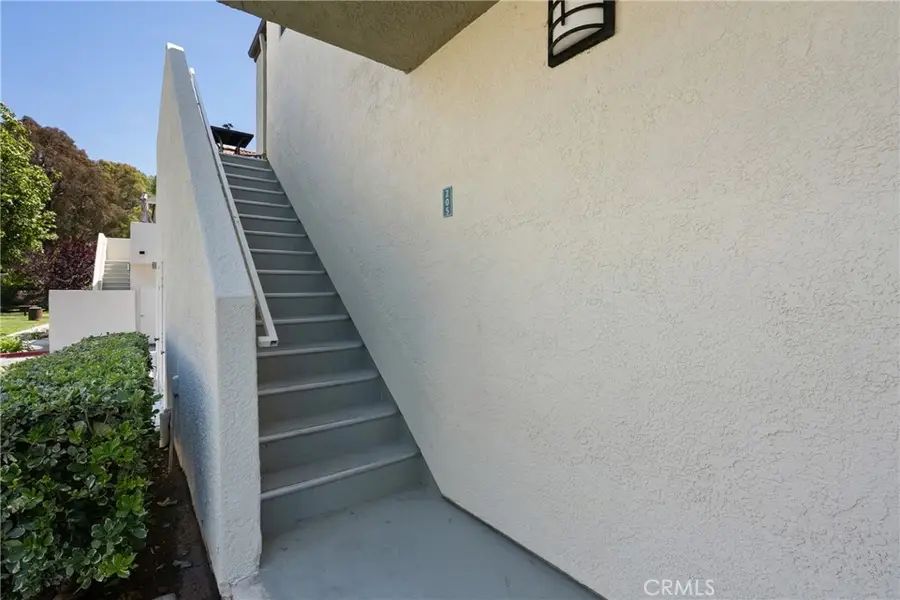 21200 Trumpet #205, Newhall, CA 91321 - #2