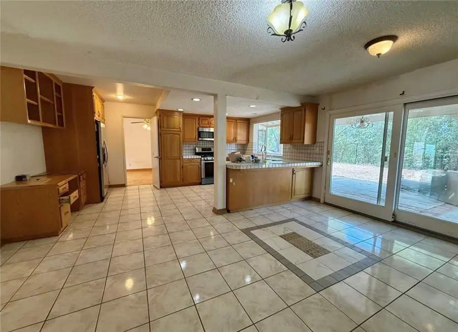 6618 Smoke Tree Avenue, Oak Park, CA 91377 - #3