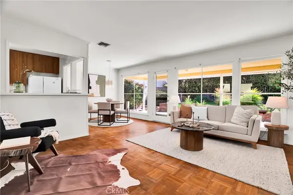 7862 Jellico Avenue, Northridge, CA 91325
