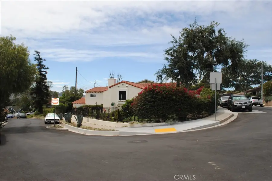 566 N Mill Street, Santa Paula, CA 93060 - #2