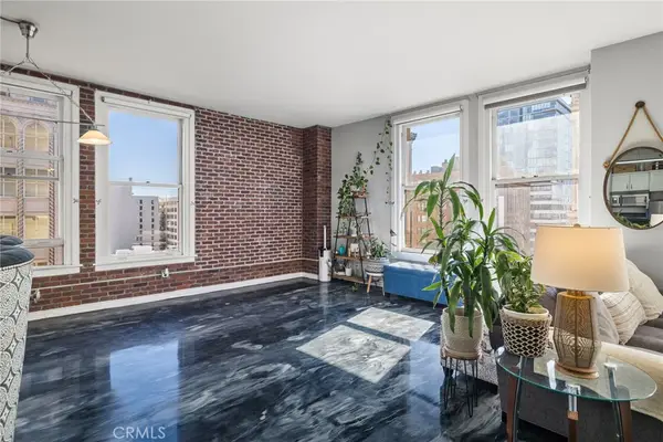 215 W 7th Street #1008, Los Angeles, CA 90014