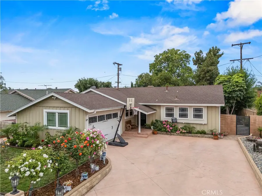 8511 Canterbury, Sun Valley, CA 91352 - #2
