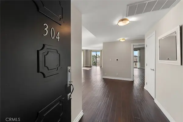 152 S Oakhurst Drive #304, Beverly Hills, CA 90212