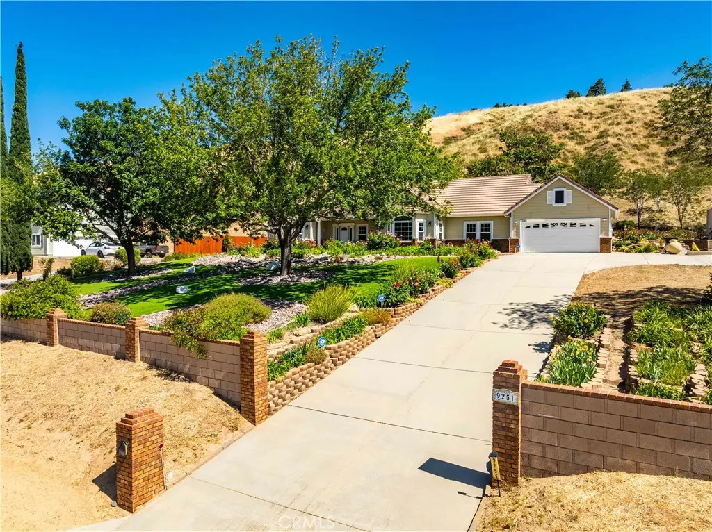 9251 Elizabeth Lake, Palmdale, CA 93551 - #1