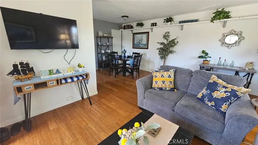 1267 Chalmette, San Buenaventura Ventura, CA 93003 - #2