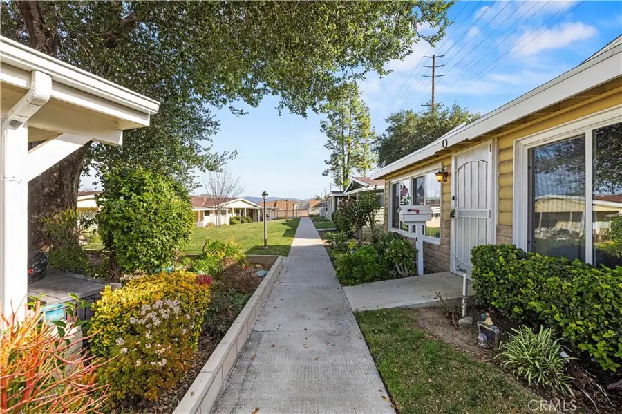 19120 Avenue Of The Oaks #A, Newhall, CA 91321 - #2