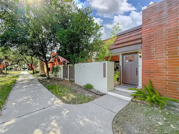 10439 Larwin, Chatsworth, CA 91311