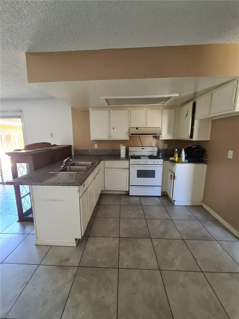 44436 Watford, Lancaster, CA 93535 - #2