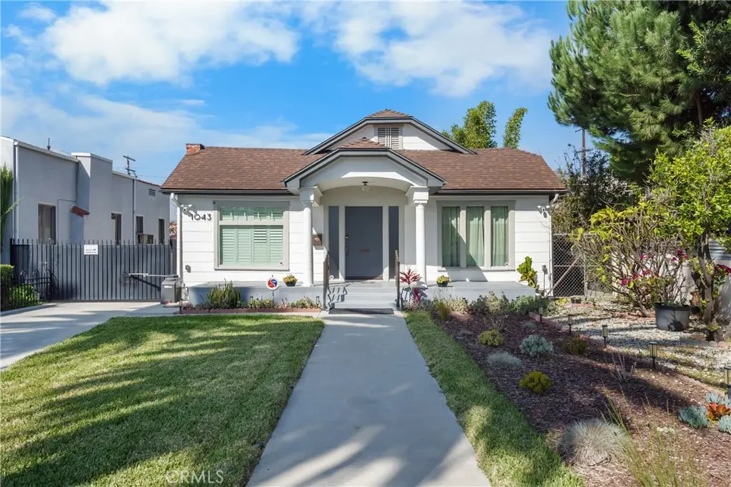 1043 S Victoria Avenue, Los Angeles, CA 90019 - #1