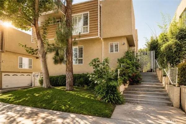7319 Hazeltine Avenue #4, Van Nuys, CA 91405