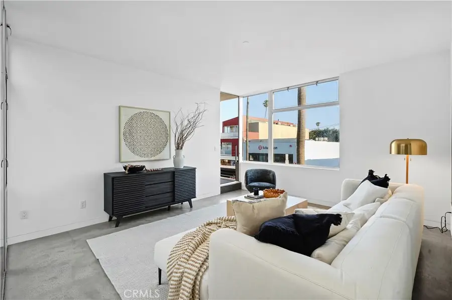 1121 Abbot Kinney, Venice, CA 90291 - #3