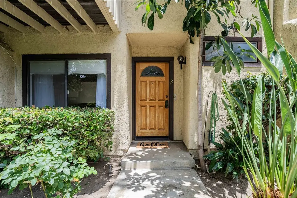 6746 Encino Avenue #2, Lake Balboa, CA 91406 - #1