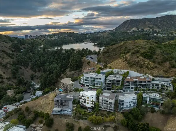 6438 Georgius, Los Angeles, CA 90068