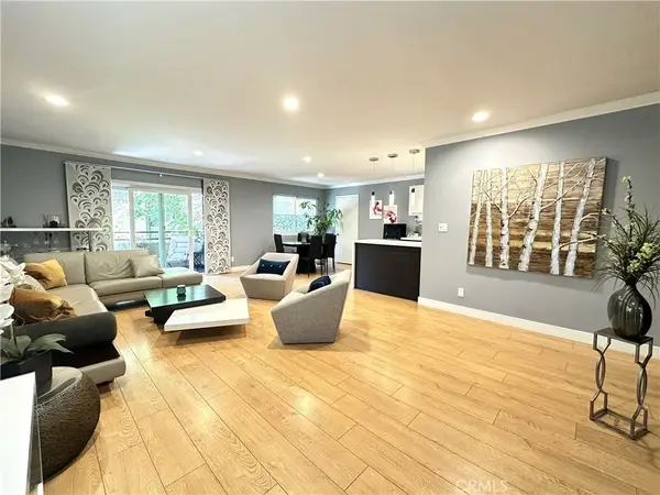 6720 Hillpark Drive #204, Los Angeles, CA 90068