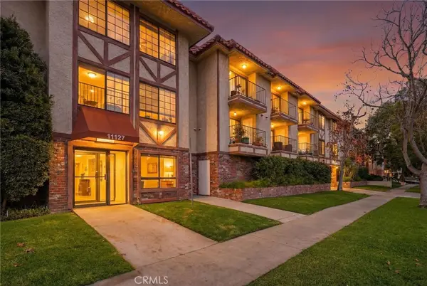 11127 La Maida #9, North Hollywood, CA 91601