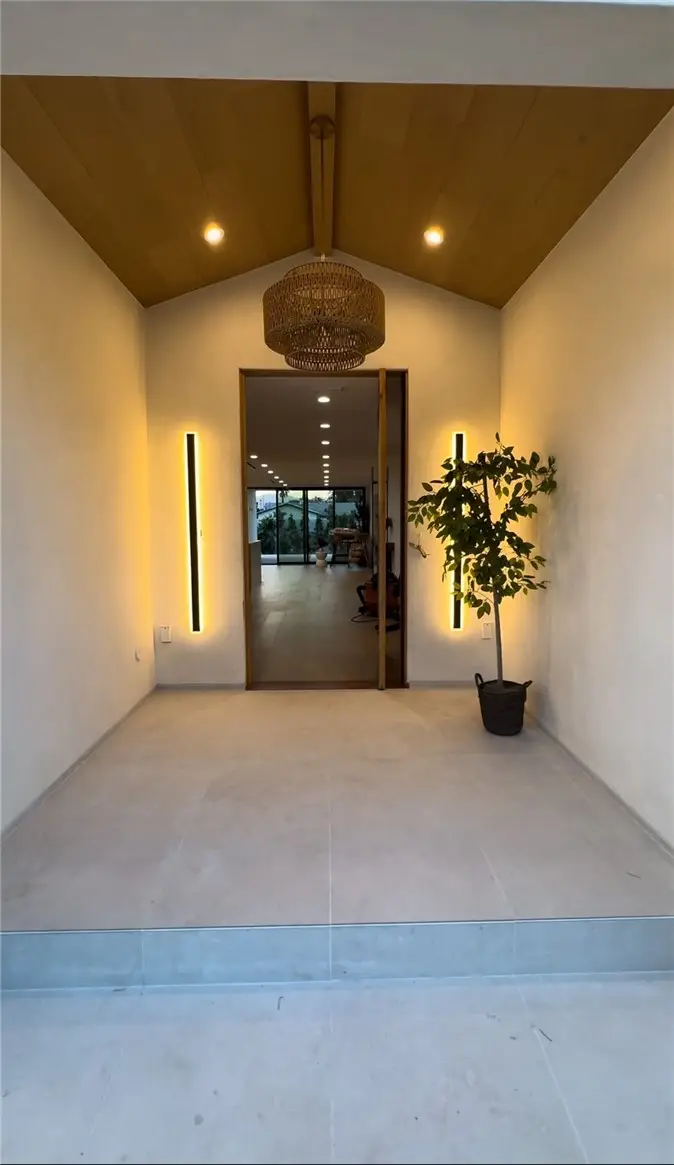 23409 Friar, Woodland Hills, CA 91367 - #1