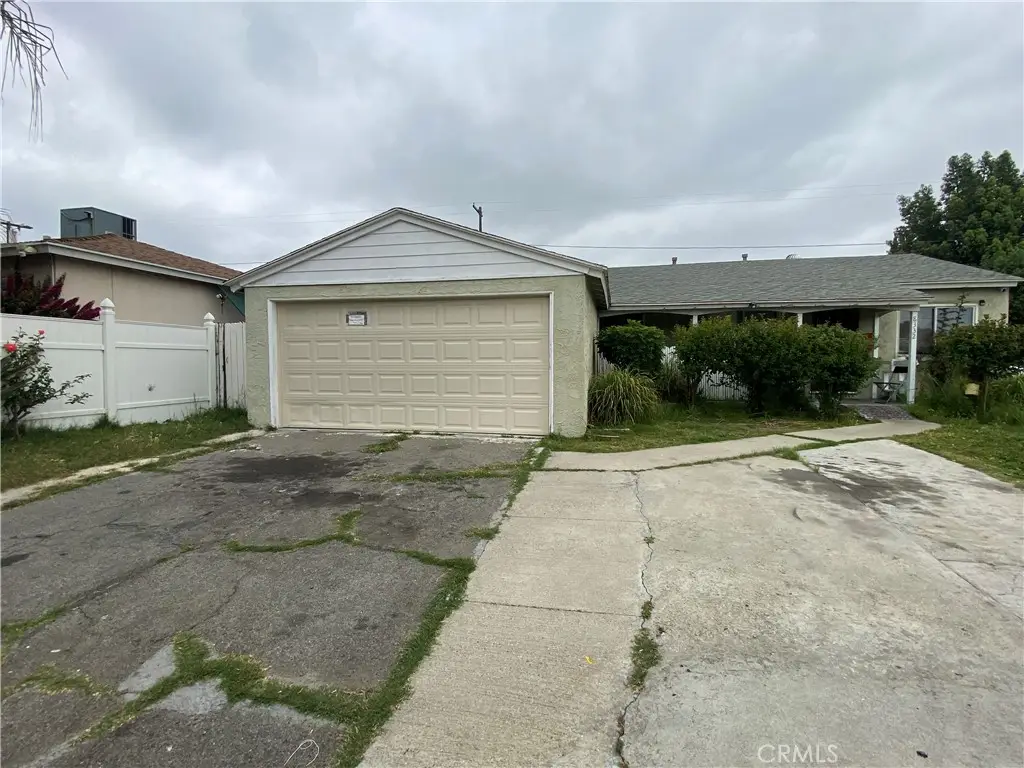8332 Lullaby Lane, Panorama City, CA 91402 - #1