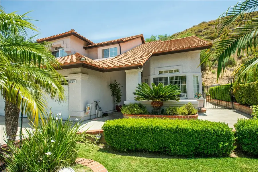 28722 Darrow, Saugus, CA 91390 - #3