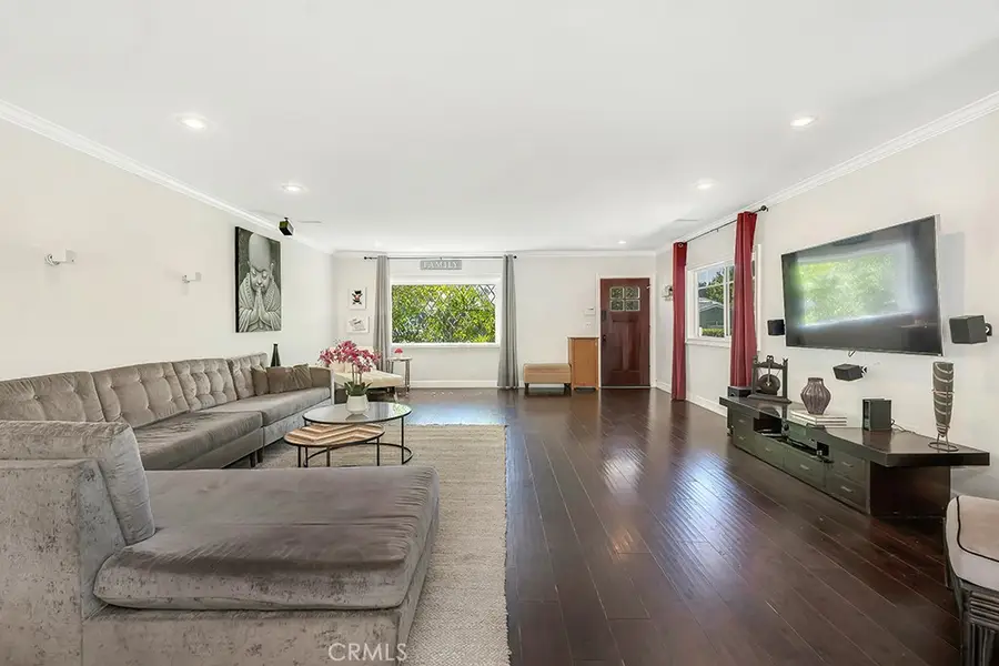 5463 Norwich Avenue, Sherman Oaks, CA 91411 - #3