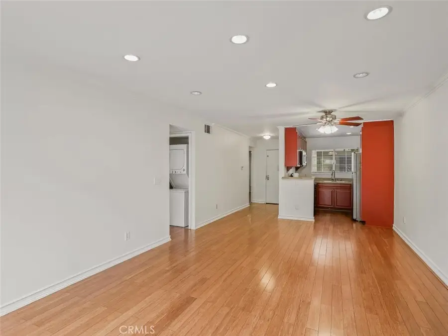 5540 S Owensmouth Avenue #107, Woodland Hills, CA 91367 - #2