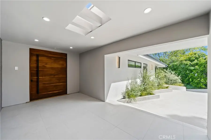 16105 Clear Oak Drive, Encino, CA 91436 - #3