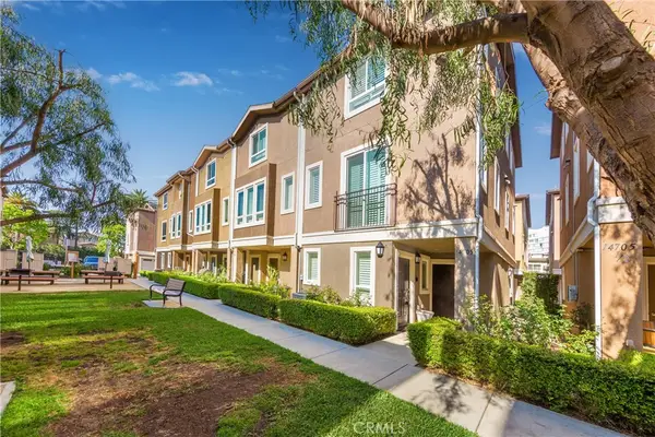 14705 Sherman Way, Van Nuys, CA 91405