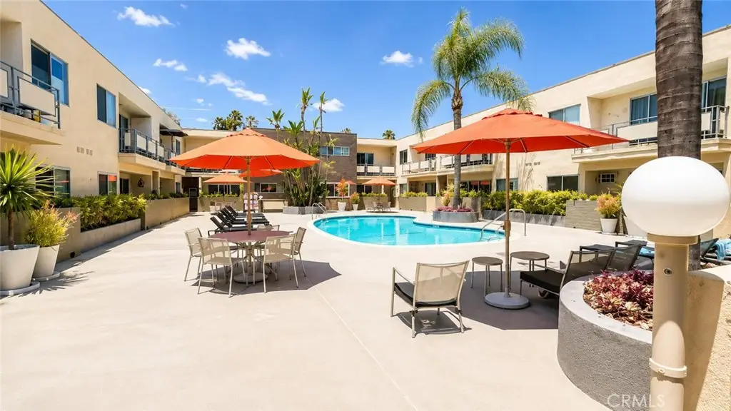 1233 N Laurel #211, West Hollywood, CA 90046 - #1