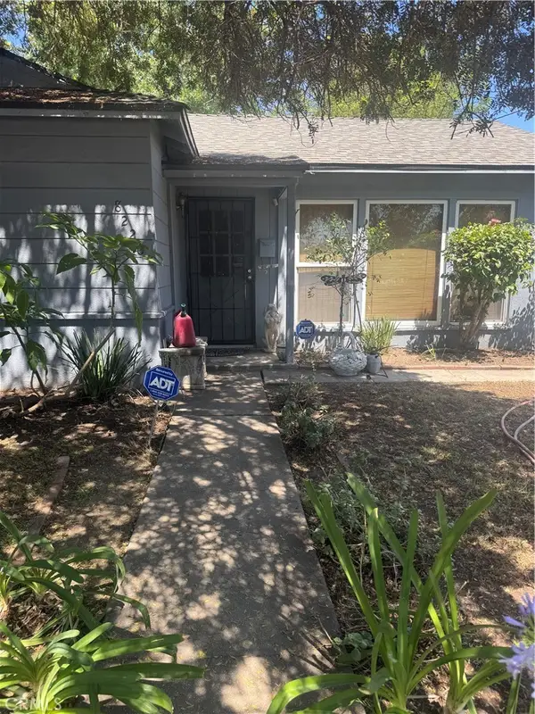 8226 Whiteoak Avenue, Northridge, CA 91325