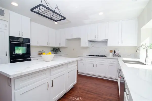 24371 Crestview Drive, Newhall, CA 91321